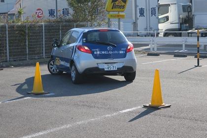 写真：無料の車庫入れ運転講習