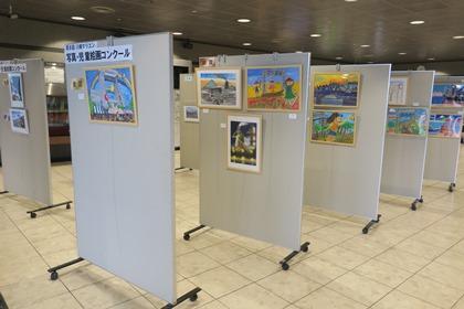 写真／第８回コンクール展示（交流棟１階）